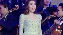 女声的吟唱背景音乐